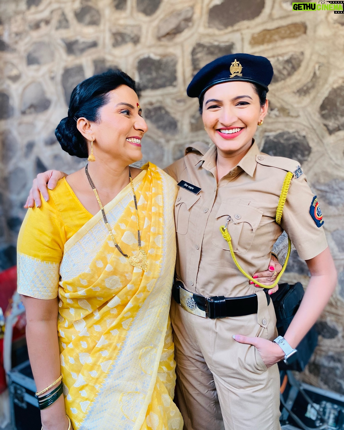 Rutuja Kulkarni - 18.9K Likes - Happy Birthday Tai @sawalevidya 🤗❤️
You inspire me in many ways, it’s hard to be “strong yet sensitive” and “strict yet sweet” in this world, thank you for always taking care of us and for always teaching us so many things unknowingly ..there’s a reason why we call you mummy..🫶💎
Always praying for you to be happy and healthy ..max prem😘
#birthdaygirl 💃