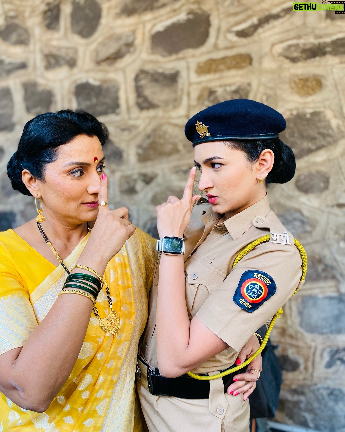 Rutuja Kulkarni - 18.9K Likes - Happy Birthday Tai @sawalevidya 🤗❤️
You inspire me in many ways, it’s hard to be “strong yet sensitive” and “strict yet sweet” in this world, thank you for always taking care of us and for always teaching us so many things unknowingly ..there’s a reason why we call you mummy..🫶💎
Always praying for you to be happy and healthy ..max prem😘
#birthdaygirl 💃