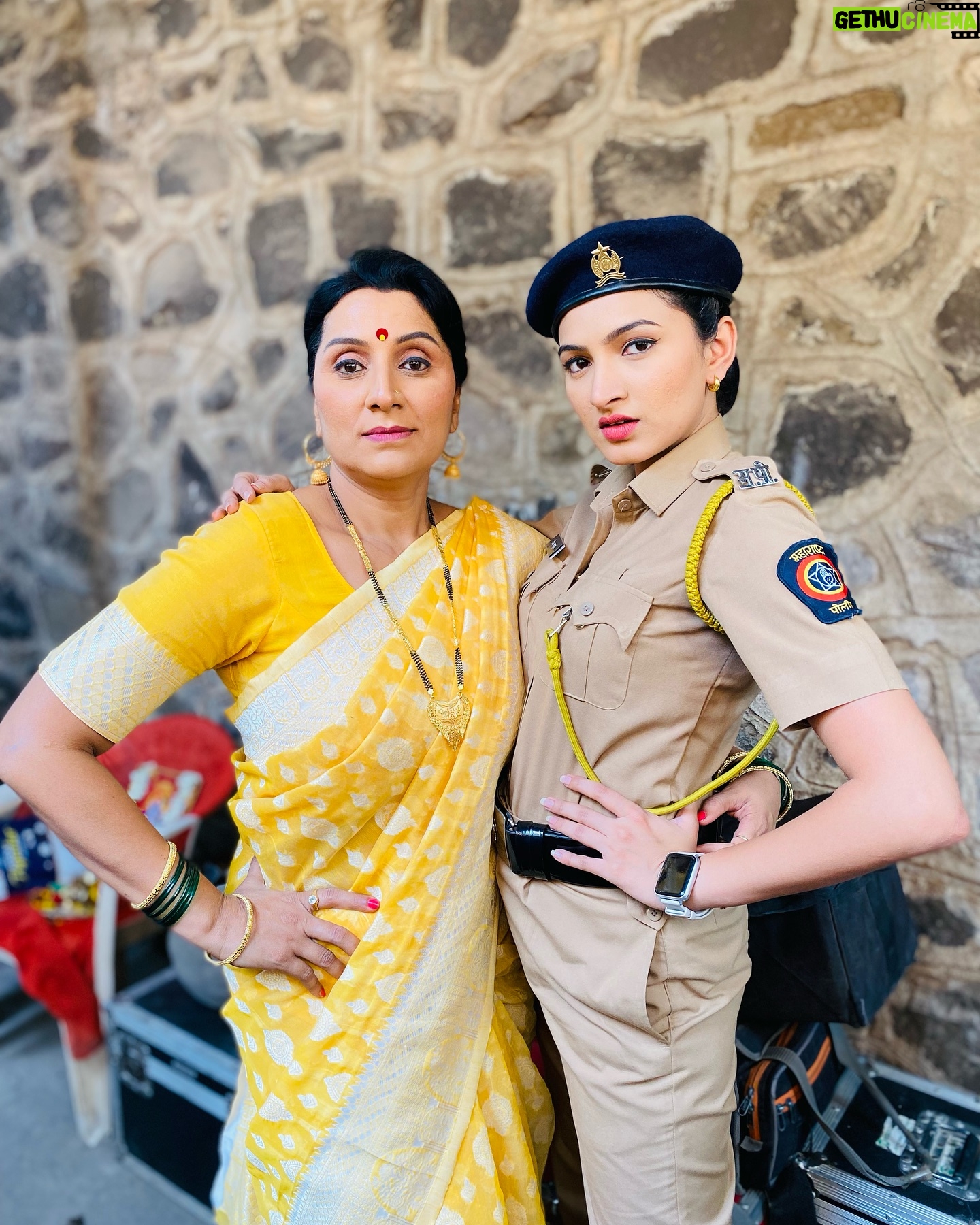 Rutuja Kulkarni - 18.9K Likes - Happy Birthday Tai @sawalevidya 🤗❤️
You inspire me in many ways, it’s hard to be “strong yet sensitive” and “strict yet sweet” in this world, thank you for always taking care of us and for always teaching us so many things unknowingly ..there’s a reason why we call you mummy..🫶💎
Always praying for you to be happy and healthy ..max prem😘
#birthdaygirl 💃