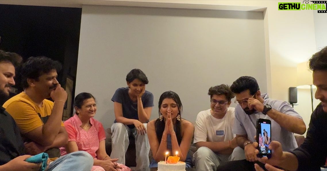 Rutuja Kulkarni - 9.4K Likes - BirthdaySneakPeek ✨🫶
Grateful and how 🥹 It makes me sooo happy to receive so many wishes and so much love on my bday❤️❤️❤️ Itne well wishers ho toh bhagwaan se kya hi complain karniiii 🧿The positive vibes and love I receive on birthday helps me get through the whole year ahead with a smile on💪💯 Every wish counts 🫶 Thank you so sooo much fam ❤️ MAX PREMMMM 😘🤗❤️
#birthdaypost #birthday #marathiactress #marathimulgi #maharashtra #mumbai #starpravah #sunmarathi #india #rutujacoolkarni