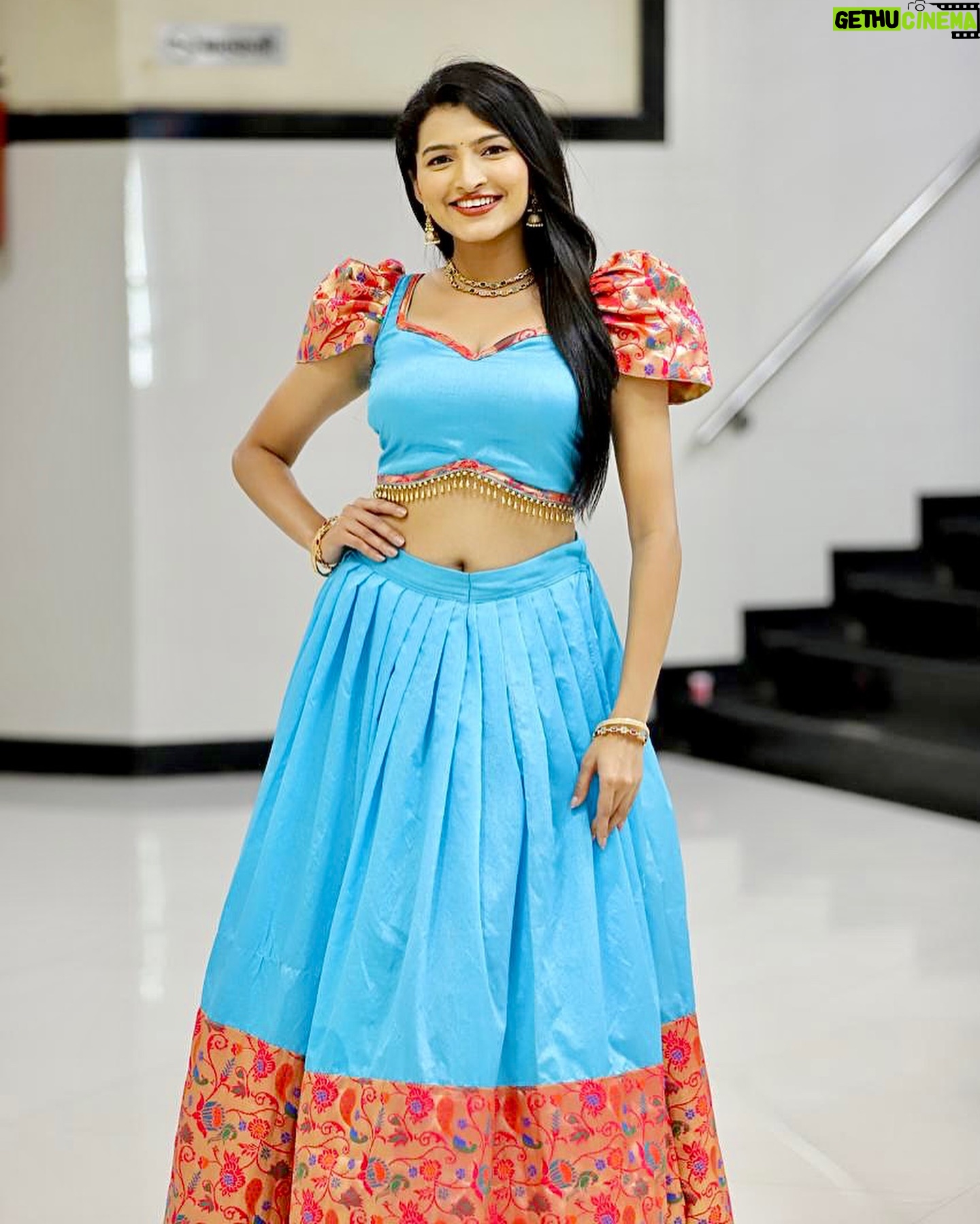Rutuja Kulkarni - 39.6K Likes - पहा #StarPravahGaneshotsav2024 उद्या..🤩
1st September @7pm only on @star_pravah
Outfit : @upasanafashion 🤗❤️✨
Clicks : @patu_devlekar_photography 💯✨😎
चला उलगडूया खजिना बाप्पाच्या गोष्टींचा...
साजरा करूया गणेशोत्सव आपल्या परिवाराचा...
‘स्टार प्रवाह गणेशोत्सव २०२४’
।। खजिना बाप्पाच्या गोष्टींचा ।।
#StarPravah #Traditional #Ethnic #MarathiActress #MarathiMulgi #PaithaniDress #Maharashtra #MarathiStatus #MarathiCulture #mumbai