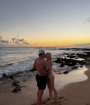 Rylee Arnold Instagram - New Year’s Eve from Hawaii ✨🌺