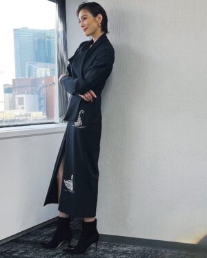 Ryoko Yonekura Instagram - My Latest Fashion Collection✨✨

1st/2nd photos
jacket, blouse, pants, bracelet: @fabianafilippi
earrings, shoes: @jimmychoo

3rd photo
dress: @numeroventuno
shoes: @gianvitorossi

4th/5th photos
dress: @msgm
jewelry: @piaget
shoes: @gianvitorossi

6th/7th photos
jacket, knit, pants: @barneysjapan
jewelry: @tasaki_intl
shoes: @gianvitorossi

8th/9th photos
dress: @msgm
jewelry: @piaget
shoes: @gianvitorossi