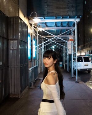 Ryu Won Instagram - Normalize saggy itty bitty booty🤨