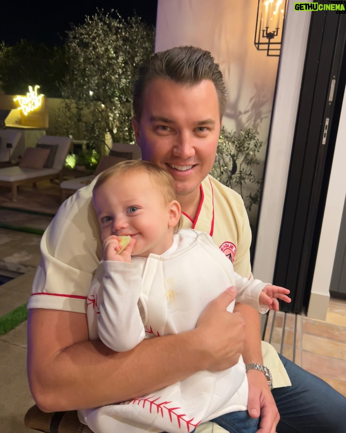 Sabrina Bryan - 6.4K Likes - Halloween 2024 A Lundberg of Our Own 💋⚾️
#alundbergofourown #theresnocryinginbaseball #aleagueoftheirown #putmeincoach #onceuponalundberg #comilliamonroe #ledgergrey #familycostume