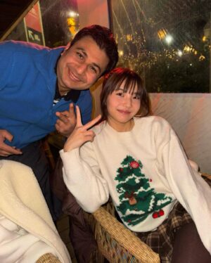 Sabrina Ng Instagram - Merry Kissmas🎄🇪🇸🌟