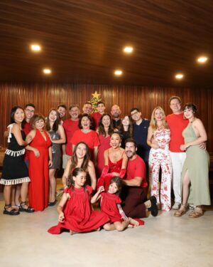 Sabrina Sato Instagram - Um Natal repleto de amor, esperança e paz pra vc e sua família. Que os ensinamentos de Jesus iluminem nossos caminhos e fortaleçam nossa fé. ❤️