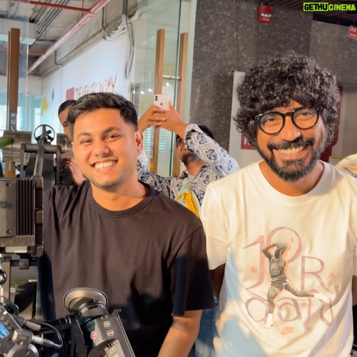Safa Kabir - 36.6K Likes - Behind every great TVC is a team that feels like home. From an inspiring and brilliant director and a brilliant DOP whose lens captures magic to a co-artist who feels like a long-lost friend—every moment on set is special. Add the artistry of costumes, makeup and it’s a beautiful story in itself. Here’s a glimpse behind the scenes of my delicious desserts by diploma journey!
Director: @shankha_das_gupta
Dop: @_mumshigh_
Co-artist: @tawsifmahbub
Makeup: Setu
Costume : @bijayab