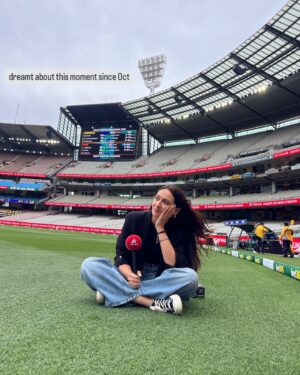Sahiba Bali Instagram - BGT- Bumrah’s a Goat Trophy. 

@starsportsindia represent 🫶🏼

#BorderGavaskarTrophy #BoxingDay #IndVsAus
