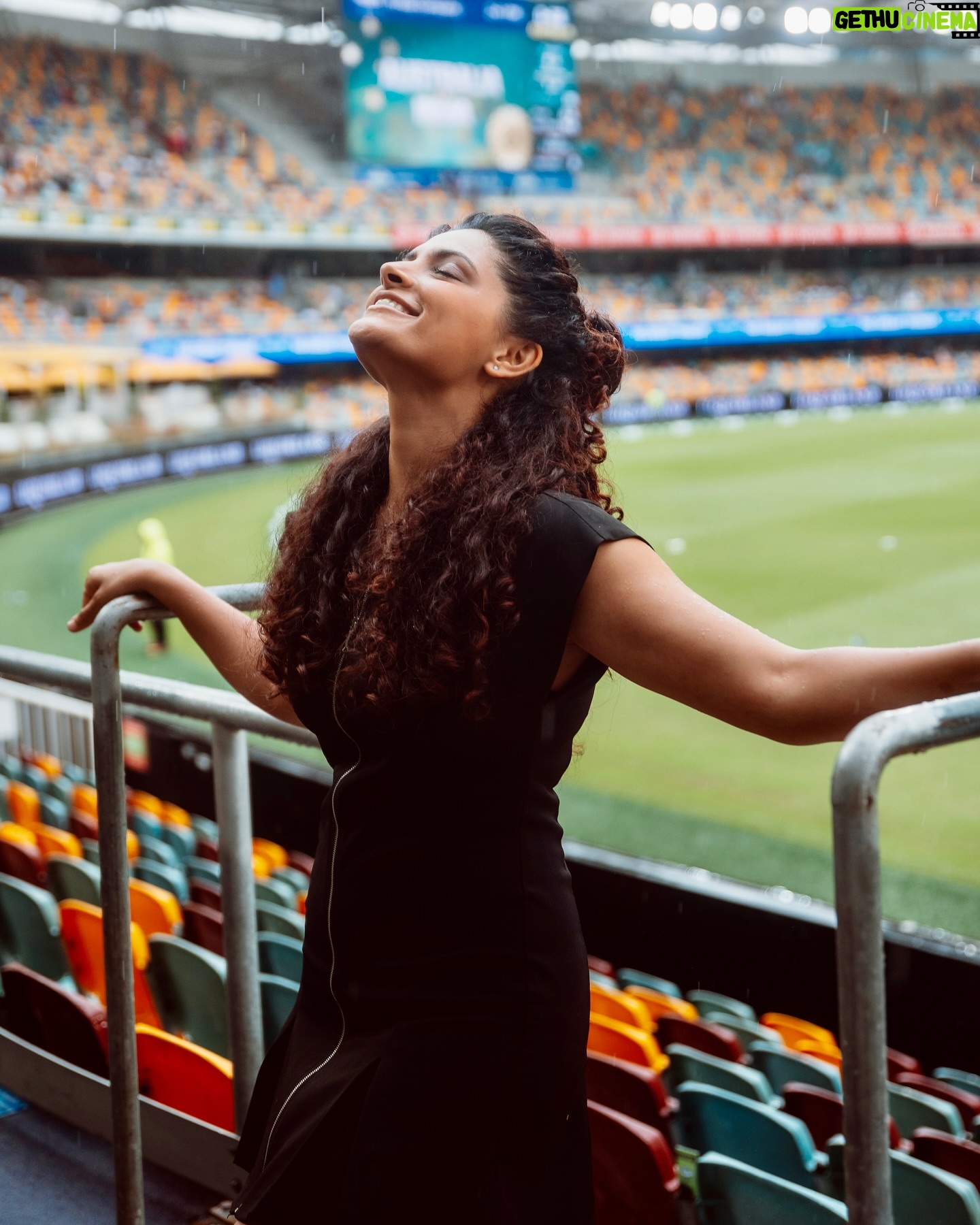 Saiyami Kher - 99.7K Likes - I smile like a little girl every time I get to watch live sport, and it doesn’t get better or bigger than The Gabba! Ever since I was 8 years old, I’d wake up at 5 am, make excuses to skip school, and watch India take on Australia. I’d wake up and see Australia dominate at the Gabba. Then, in 2021, we witnessed history. @ajinkyarahane and his entire team conquered fortress Gabba! Gill’s 91, the Shardul-Washy partnership, Siraj’s five-fer, and the unforgettable Pant knock — it was all magical!
Thanks to Tourism Australia, I got to live this childhood dream. I got to watch the Gabba Test with fantastic seats and even better company! Sadly, the result wasn’t what we wanted, but as a cricket fan, I was just so happy to see Bumrah on fire. This game became even more special because I got to catch up with @bhogle_harsha , @michaelvaughan , @gilly381 , @haydos359 , @isaguha @davidwarner31 and watch them work their magic on commentary. After the match, I was heartbroken to hear that @rashwin99 has retired. He’s the most intelligent cricketer, who played the game like chess! I’ll really miss him and all his variations on the field.
This could possibly also be the last Test match on this historic ground, as it’s supposed to be broken down for renovations. So, lots of memories to take back with me.
1-1 see you’ll at Boxing Day 🙌🏽
@australia @queensland @visitbrisbane @cricketaustralia #hostedby @thegabbabrisbane #brisbaneanyday #thisisqueensland #seeaustralia