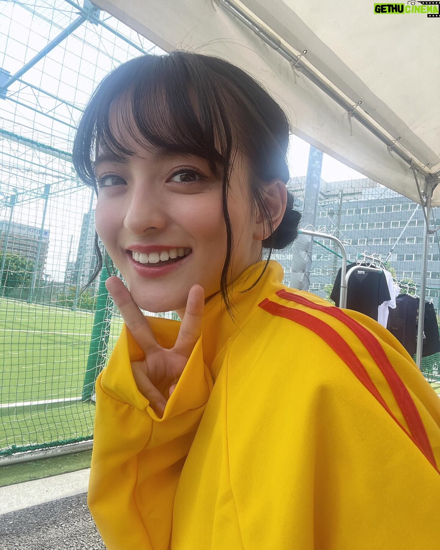 Saki Kiyoi - 6.8K Likes - .
2024年ラスト✨✨
楽しむぞ〜〜〜😆
#2024#selfie#yellow#fashion#japan
#ジャージ#ヘアアレンジ#お団子#メイク
#スターダストプロモーション #清井咲希