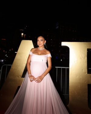 Salma Abu Deif Instagram - So honoured and happy to share with you and to get awarded by @diafaofficial as the Arab actress of the year for Ala nesbet mushahada role 💕🥹🙏🏽 feeling grateful el Hamdulilah 🫶🏻

And would love to thank @georgeshobeika  for always sharing with me special moments and customising the most romantic dress I have ever worn 💕

Thank you @cedrichaddad for the styling and making the vision happen  and completing it with @sartorogeneve Jewlery 🫶🏻 

And for the rest of my team @deenaalawaid  for making my hair survive during the humidity 🌹

And @ojmakeupartist touch 🌹

Thank you @lea.khneisser for the best shots and energy your bring to the place 🫶🏻
