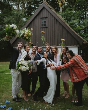 Salma Abu Deif Instagram - Announcements, flowers, friends and family 🤍 💕🤍♾️