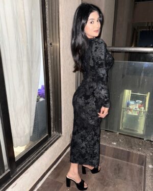 Saloni Sandhu Instagram - 🖤