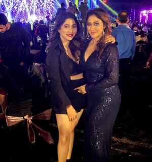 Sampurna Lahiri Instagram - The best way to predict the future is to create it. Let’s make 2025 extraordinary! ❤️✨🎉💫🥂
.
.
#newyear #happynewyear2025 #newbeginnings #positivity #goodvibes #happiness #luck #love #prosperity #light