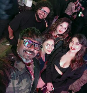 Sampurna Lahiri Instagram - The best way to predict the future is to create it. Let’s make 2025 extraordinary! ❤️✨🎉💫🥂
.
.
#newyear #happynewyear2025 #newbeginnings #positivity #goodvibes #happiness #luck #love #prosperity #light