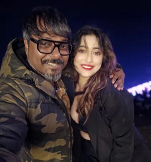 Sampurna Lahiri Instagram - The best way to predict the future is to create it. Let’s make 2025 extraordinary! ❤️✨🎉💫🥂
.
.
#newyear #happynewyear2025 #newbeginnings #positivity #goodvibes #happiness #luck #love #prosperity #light