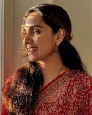 Samvrutha Sunil Instagram - Thank you so much for all your love and wishes! I feel so blessed and grateful to have this ♥️ And also, Happy Diwali! 🪔
