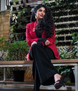 Samyukta Hornad Instagram - ☠️☠️☠️

#MaxOnDec25 ❤️‍🔥

🚩🚩🚩
🧨💃🏻🚨

Designed by @tejuanjankumar 
Assisted by @khushi_jagadisha 
Make up by @thomas.steffi 
Shot by @vignesh.narayanan_ @athul_lohithakshan 

Managed by @vidhyaabreddy @kettles_talent 

#Max #RedAlert