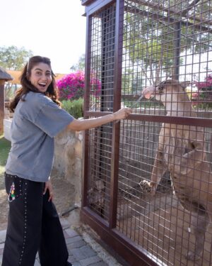 Sana Makbul Instagram - What a fab place created @sb_belhasa . 
I felt like I was on a date with the wild life @fame.park 
Thank you @vishalpandey_21 ❤️🤗