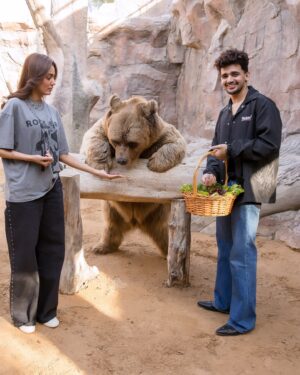 Sana Makbul Instagram - What a fab place created @sb_belhasa . 
I felt like I was on a date with the wild life @fame.park 
Thank you @vishalpandey_21 ❤️🤗
