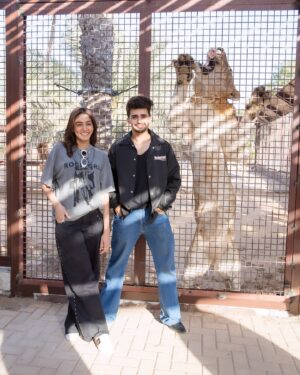 Sana Makbul Instagram - What a fab place created @sb_belhasa . 
I felt like I was on a date with the wild life @fame.park 
Thank you @vishalpandey_21 ❤️🤗