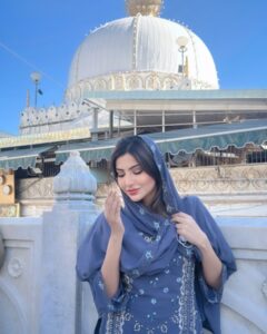 Actress Sana Sultan HD Photos and Wallpapers January 2025