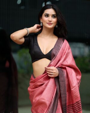 Sanchi Rai Instagram - When you focus on the good, the good gets better.🧿🌺

#instagood #love #fashion #explore #saree