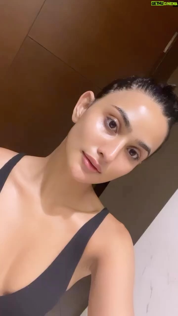 Sanchi Rai - 71.7K Likes - God,Goals,Growing & Glowing 🧿
#instagood #love #yourself #beyourself #fashion #sanchirai