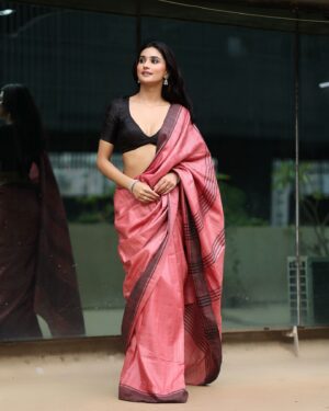 Sanchi Rai Instagram - When you focus on the good, the good gets better.🧿🌺

#instagood #love #fashion #explore #saree