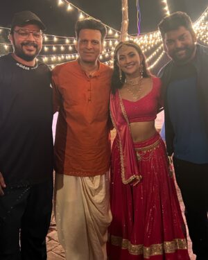 Sanchi Rai Instagram - Behind the scenes Of Film Bhaiya Ji ♥️💃🏻

@bajpayee.manoj @suvindervicky @jatingoswami_official @vipin.sta @zyhssn @apoorvsinghkarki01 @vinod.bhanushali @kamleshgori1 @iamsameksha @itsshaeloswal @shabanabajpayee @vikramkhakhar @bhaveshbhanushali_ @kingrani.deepak @arjunkukreti @akashmakhija94 @bsl_films @ssoproductions @auregastudios_official @hitz.music.official @penmovies #PenMarudhar @jayantilalgadaofficial 

#instagood #love #fashion #bts #film