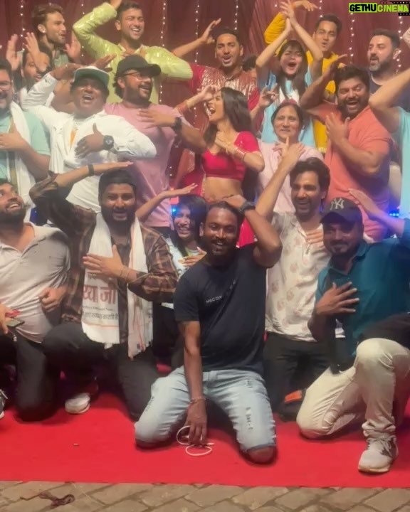 Sanchi Rai - 53.2K Likes - Behind the scenes Of Film Bhaiya Ji ♥️💃🏻
@bajpayee.manoj @suvindervicky @jatingoswami_official @vipin.sta @zyhssn @apoorvsinghkarki01 @vinod.bhanushali @kamleshgori1 @iamsameksha @itsshaeloswal @shabanabajpayee @vikramkhakhar @bhaveshbhanushali_ @kingrani.deepak @arjunkukreti @akashmakhija94 @bsl_films @ssoproductions @auregastudios_official @hitz.music.official @penmovies #PenMarudhar @jayantilalgadaofficial
#instagood #love #fashion #bts #film