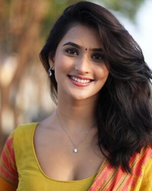 Sanchi Rai Instagram - Masakali🕊️🌺

#instagood #love #saree #explore #trending #trend #explorepage