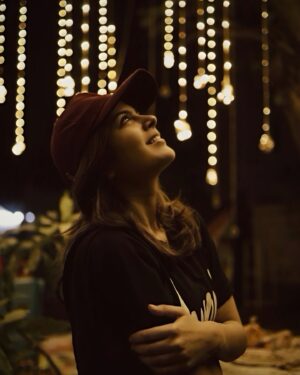 Sanjana Krishnamoorthy Instagram - To believing in miracles yet again :) 

#hi2025 🥂