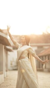 Actress Sanjana Sarathy HD Photos and Wallpapers January 2025