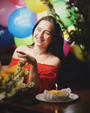 Sanjeeda Sheikh Instagram - Ok 
Start wishing #happybirthday 
Bahut saari #duas aur #pyaar chahiye ❤️😄