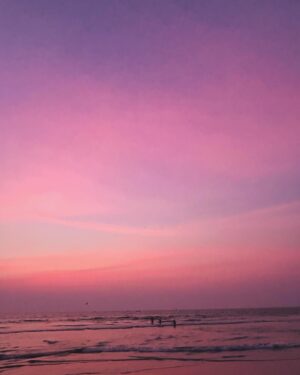 Sanjeeta Bhattacharya Instagram - Dumplings from November 🥟 

1. Very excited for Thai milk tea in Phuket
2. ESWY 
3. Balanced diet 
4. Just discovered long exposure on my phone 
5. Cotton candy skies in Colva 
6. Sundown in Udaipur 
7. Birthplace 
8. With my dad’s painting. He’s one of the GOAT 🐐 
9. Train ride to Kathgodam