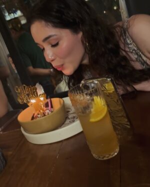 Sara Tendulkar Instagram - ~ season 27, episode 1