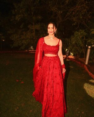 Sara Tendulkar Instagram - मेला Rouge💃🏻🎡🎠✨

Wearing @nitikagujralofficial
Jewellery @tyaanijewellery 
📸 @portraitpundit 

Styled by @ekalakhani
Style Team @itsfatimabaluch @arzoonagraik @deepikatiwarii
