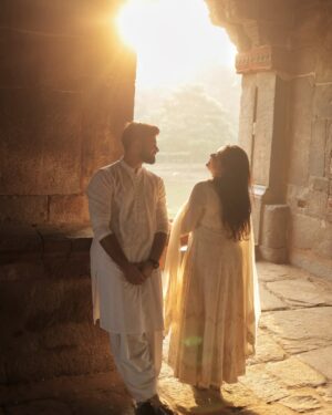 Sarah Hussain Instagram - 11 months down, and turns out we’re pretty good at this whole marriage thing. 🪴
.
As we are about to complete a year of being married, and 8 years of being together, please keep in mind that relationships look great in these aesthetic pictures, but making a marriage work is a whole lot of work. You will love, you will surprise one another, you’d miss home, you’ll fight, you’ll argue, and at the end it’s only the respect and love that’ll take the relationship forward, and make it stronger. 🙌🏻

Throwback to our pre wedding pictures. 🥰 #ZingyZest