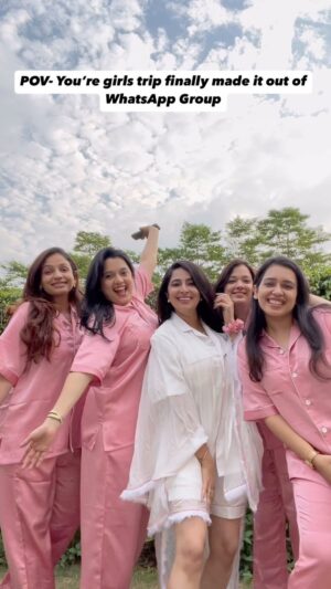 Sarah Hussain Instagram - Finally a girls staycation @cymarriottaravali ✨ Organized a bachelorette for the bride to be @nikhitakhunger016 🌸

Our stay was exciting, pleasant, comfortable and most importantly very safe. The staff here is amazing, they actually arranged a beautiful dinner set up in our private garden, with lights and all the fancy decor, you can swim in their huge swimming pool or play outdoor games. One thing is for sure, you’ll definitely not get bored. ✨

#ZingyZest #Marriott #bachelorette