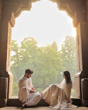Sarah Hussain Instagram - 11 months down, and turns out we’re pretty good at this whole marriage thing. 🪴
.
As we are about to complete a year of being married, and 8 years of being together, please keep in mind that relationships look great in these aesthetic pictures, but making a marriage work is a whole lot of work. You will love, you will surprise one another, you’d miss home, you’ll fight, you’ll argue, and at the end it’s only the respect and love that’ll take the relationship forward, and make it stronger. 🙌🏻

Throwback to our pre wedding pictures. 🥰 #ZingyZest