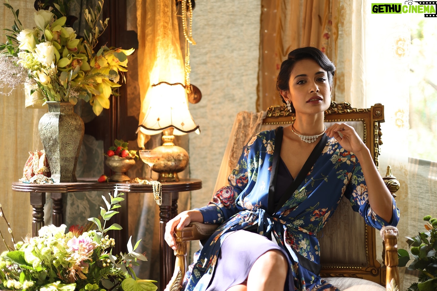 Sarah Jane Dias - 11.8K Likes - That time I got married…
.
#madeinheaven #weddingdress #wedding #weddingphotography #whitewedding