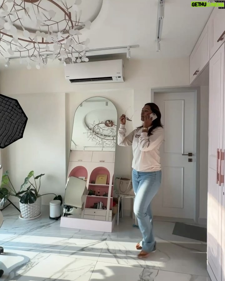 Sarah Sarosh - 27.6K Likes - Season: 2025, Chapter: 1 🏙️✨