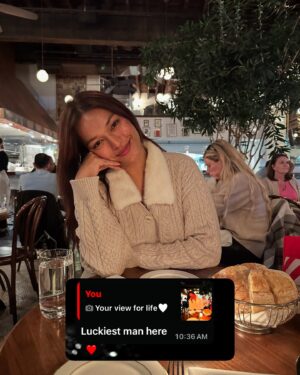 Sarah Sarosh Instagram - Boss girl for the world but his girl forever ♾️🤍🧿 #TravelWSar