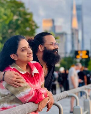 Saritha Jayasurya Instagram - 21 years of Love 

Happy Anniversary to us ♥️