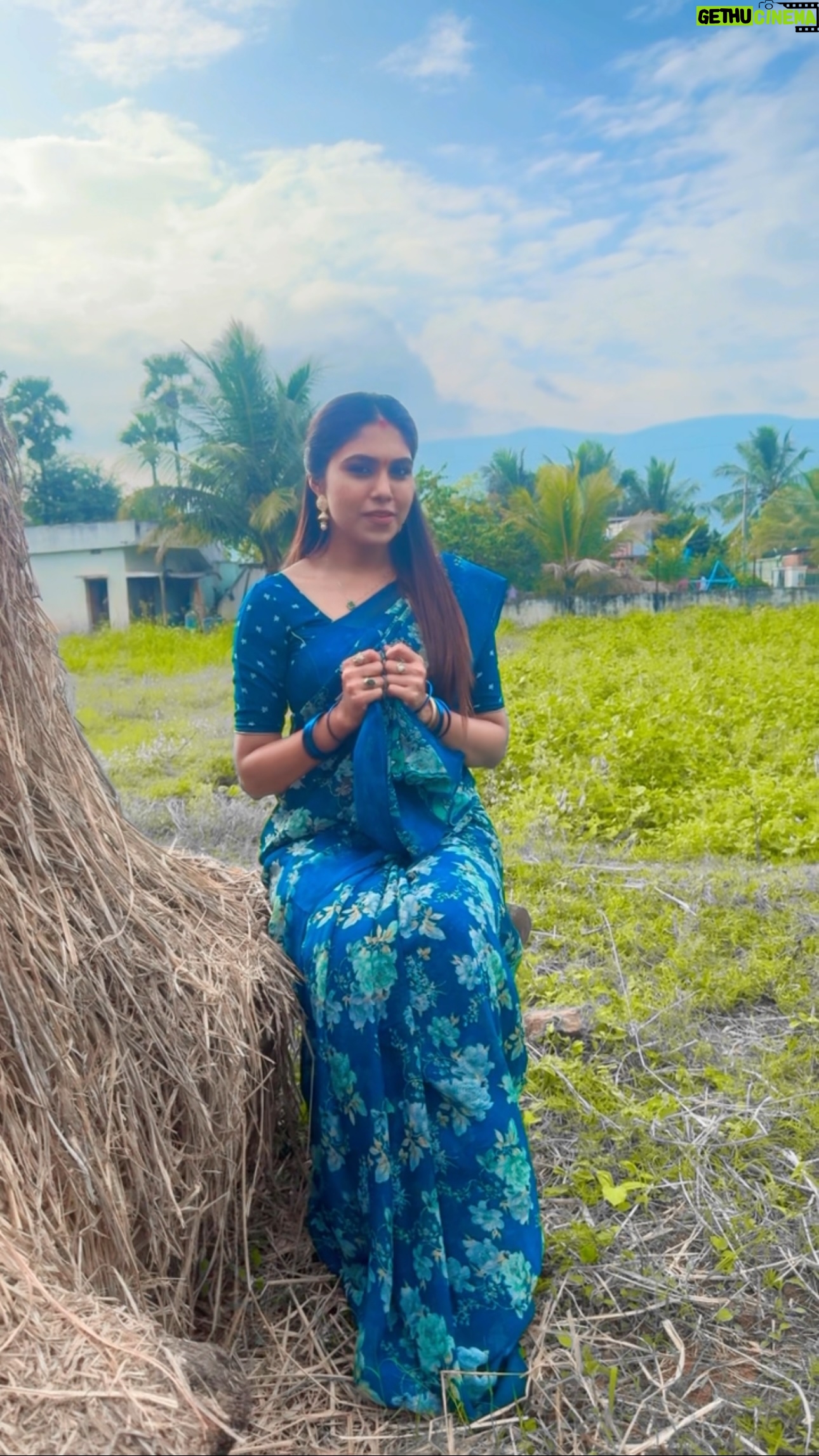 Satya sri - 13.3K Likes - GODARI GATTU ❤️
#sankrathikivastunnam
I love this song 🥰 #loop
@ramana.gogula
@madhupriya_peddinti
@anilravipudi
#satyasri #actresssatyasri #instareels #dance #instagood #satyasrifanforever #me_satyasri
