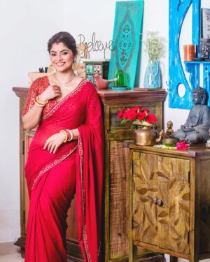 Sayantani Ghosh Instagram - 🌷Pujo …. 
.
#pujo #durgapuja #navratri  #indianfestival #celebration #saree #sareelove #sareelovers #love 
.
📸 @tejas.kudtarkar 
.
Saree @eternitybysakshi