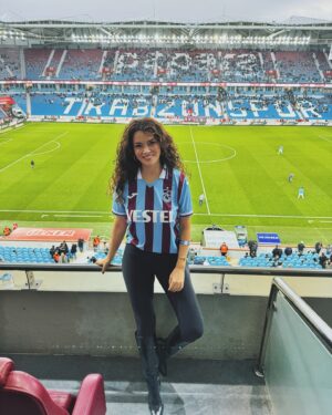 Seray Kaya Instagram - Kazandık Baba! 
 ✨🤍 
@trabzonspor 
#trabzonspor