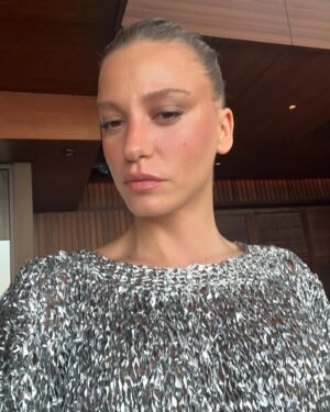 Serenay Sarıkaya Instagram - Fifty shades of me🥂🤍 #lastcouplemonths 🙄